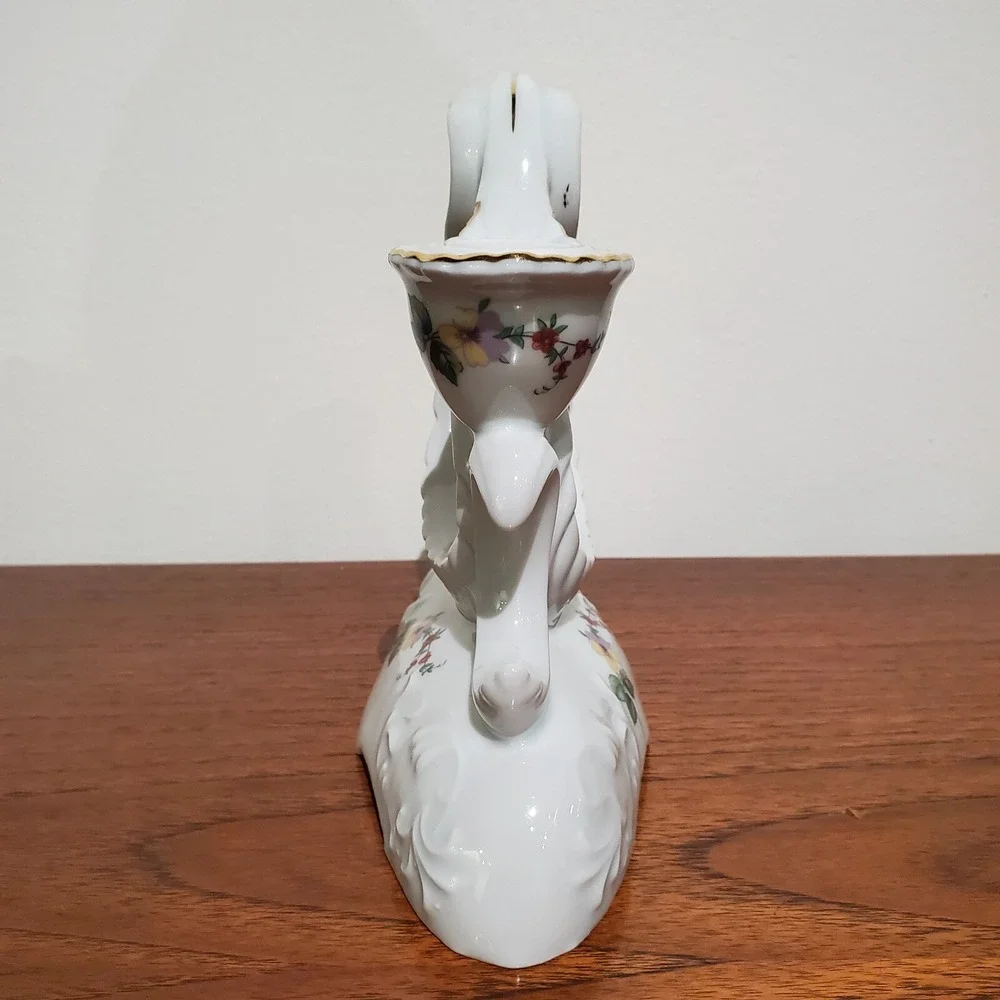 porcelain single candle stick holder white‎ with gold trim and floral design